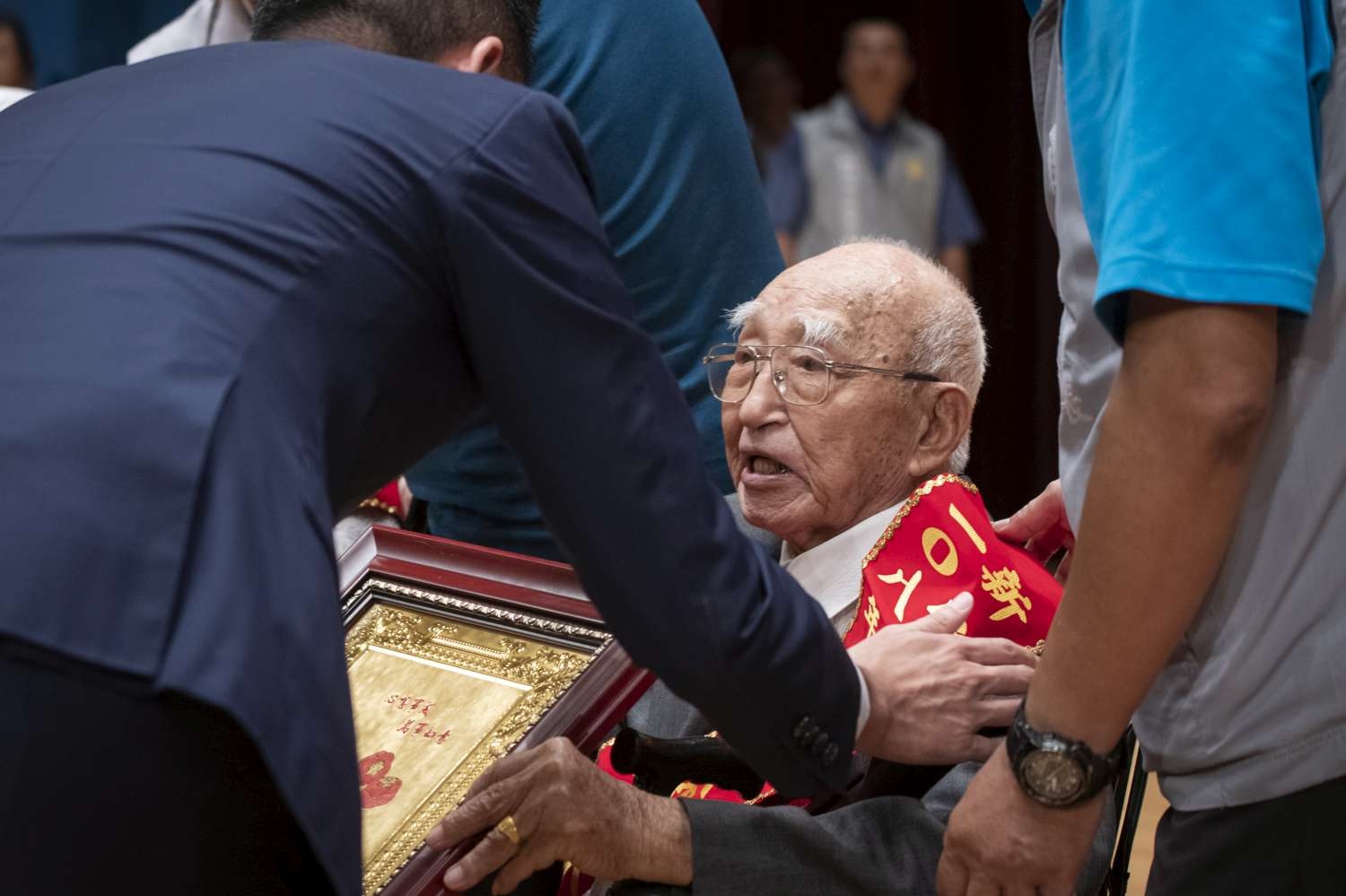 今年最高齡模範父親99歲的陳輝極爸爸|