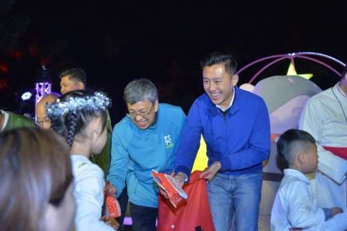 2019感恩點燈晚會在新竹公園 副總統陳建仁與林智堅市長攜手點亮幸福